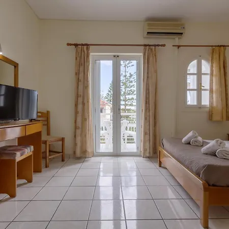 Ξενοδοχείο Holidays 2*